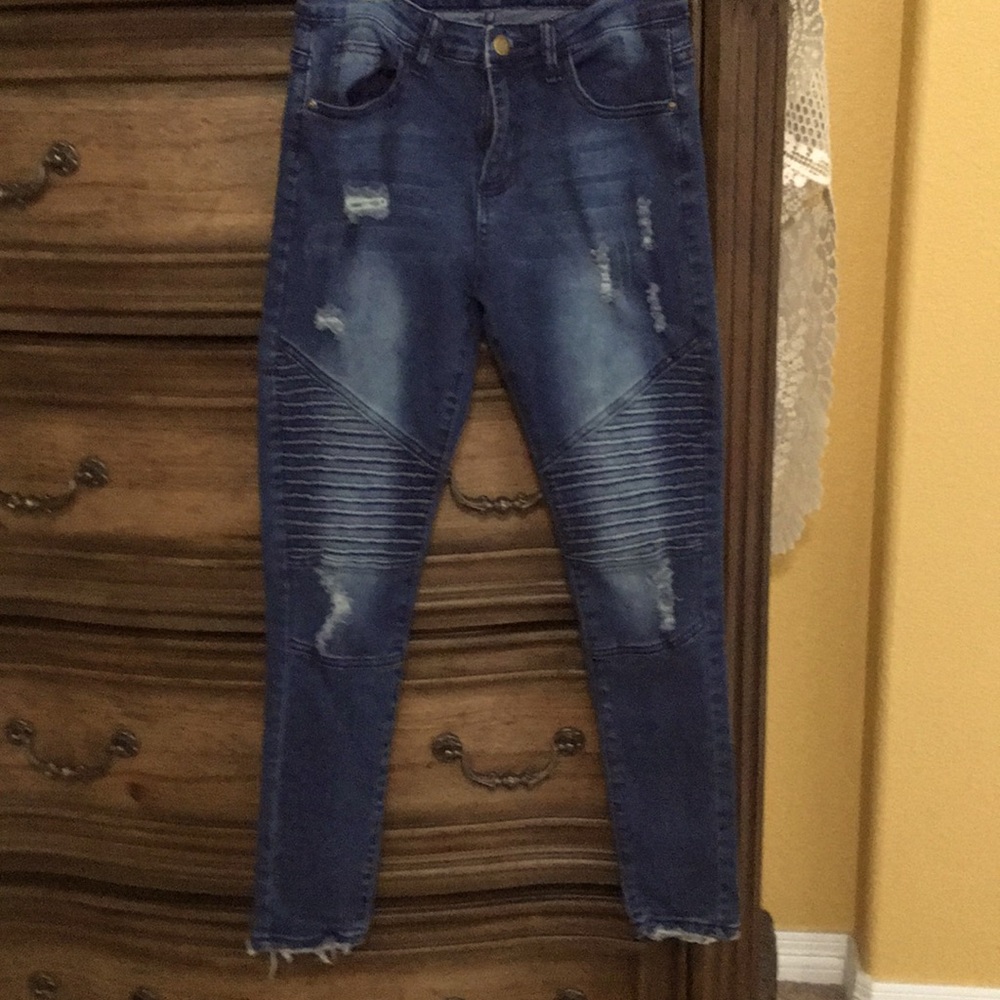 Women’s skinny jeans